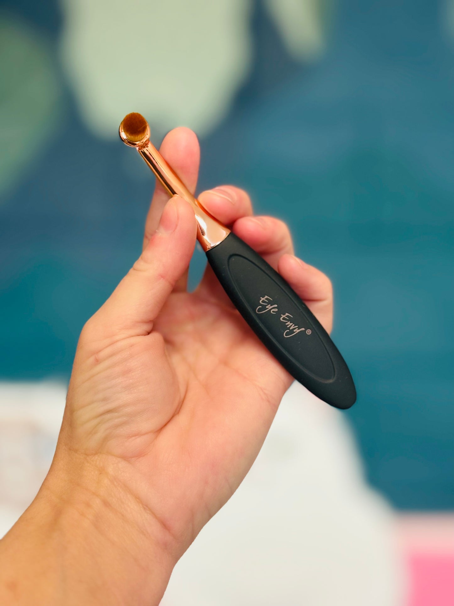 Eye Envy Powder Applicator Brush
